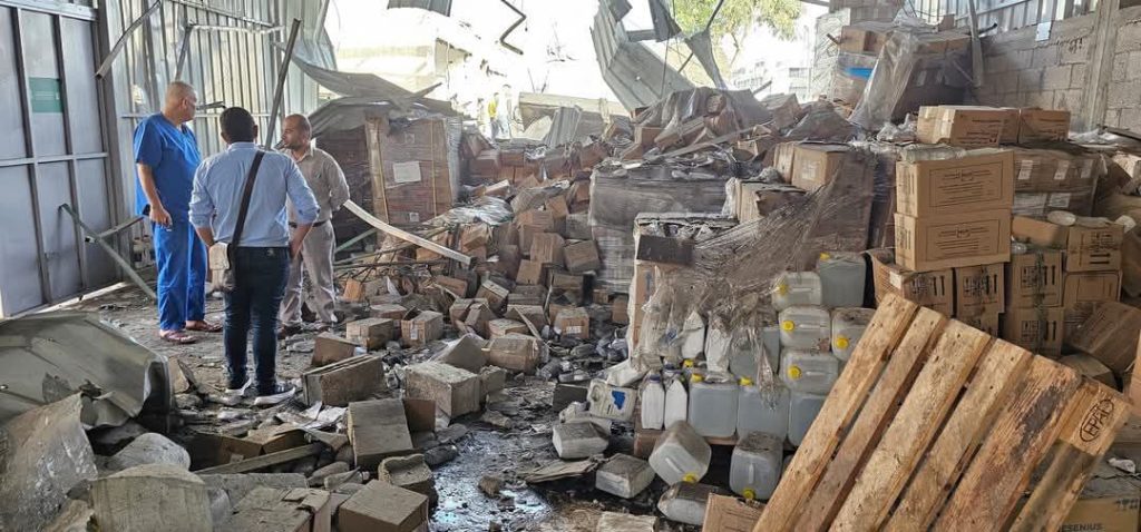 غزة: الاحتلال يستهدف مستودع المستلزمات الطبية داخل مجمع ناصر