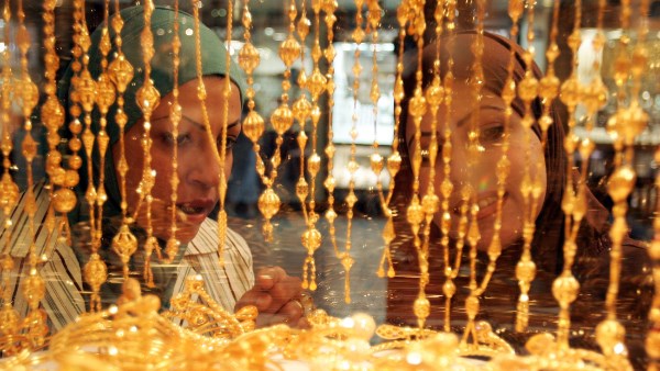 تحرك جديد لسعر الذهب مساء اليوم الجمعة 28-11-2025