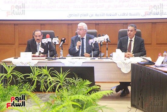 عادل عبدالغفار المُتحدث الرسمى للوزارة وأيمن عاشور وزير التعليم العالى وجودة غانم رئيس قطاع التعليم (14) عادل عبدالغفار المُتحدث الرسمى للوزارة وأيمن عاشور وزير التعليم العالى وجودة غانم رئيس قطاع التعليم (14)