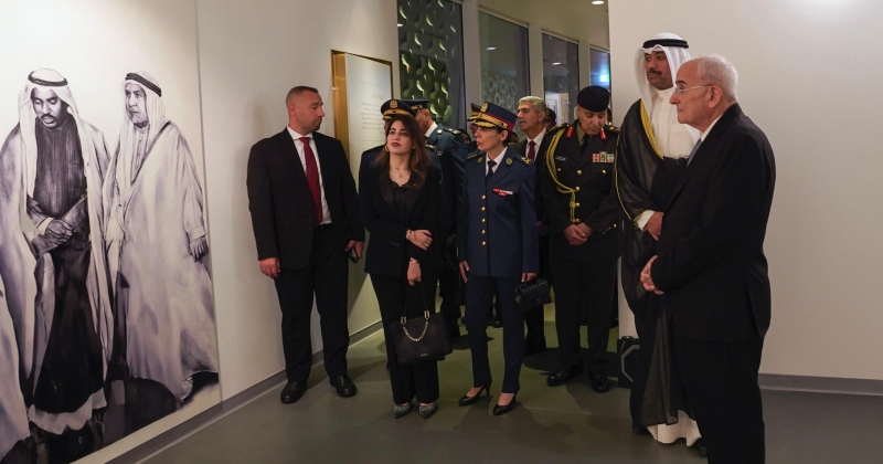 وزير الدفاع يستقبل نظيره اللبناني في متحف قصر السلام