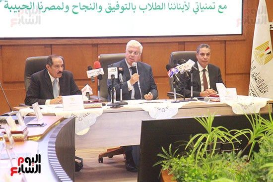 عادل عبدالغفار المُتحدث الرسمى للوزارة وأيمن عاشور وزير التعليم العالى وجودة غانم رئيس قطاع التعليم (18) عادل عبدالغفار المُتحدث الرسمى للوزارة وأيمن عاشور وزير التعليم العالى وجودة غانم رئيس قطاع التعليم (18)