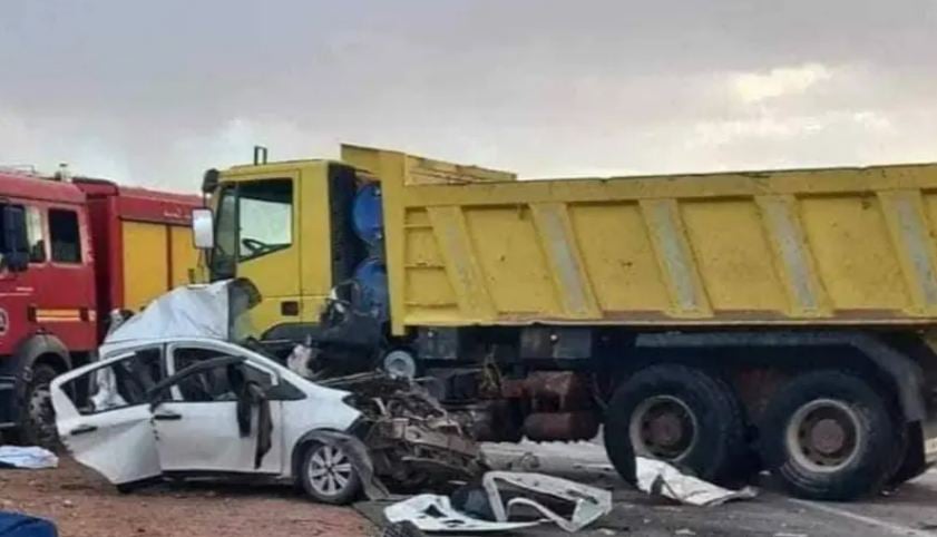 البويرة.. 5 جرحى في اصطدام تسلسلي بين شاحنة و 3 سيارات بالجباحية