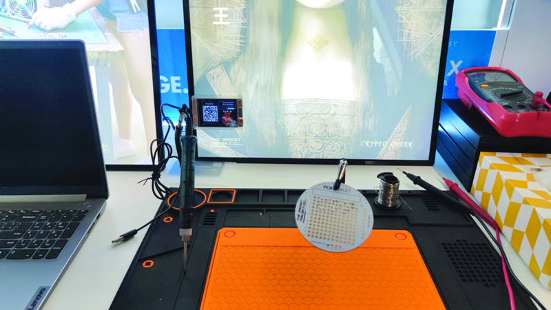 شركات تقنية ناشئة تتنافس بحلول الـ «بلوك تشين» والعملات الرقمية