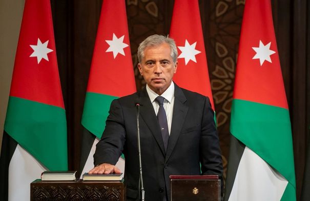 رئيس الوزراء يهنئ القاضي بتوليه منصب رئيس مجلس النواب…