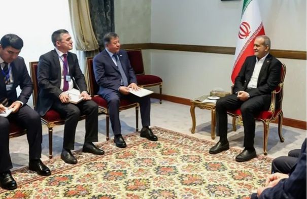 إيران تقترح استحداث عملة إقليمية موحدة…