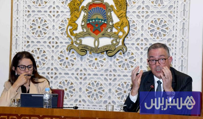 وزير الميزانية يدعو الحكومة والبرلمان إلى الحسم في إصلاح نظام المقاصة