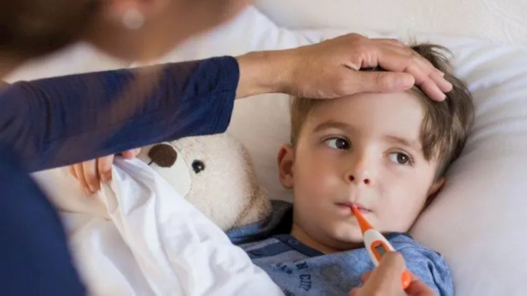 6 أمراض شائعة تصيب الأطفال لا تحتاج لمضاد حيوي.. أبرزها نزلات البرد