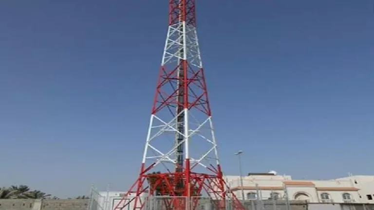 محافظ الوادي الجديد: تركيب 4 أبراج اتصالات بطريق الخارجة – أبو طرطور