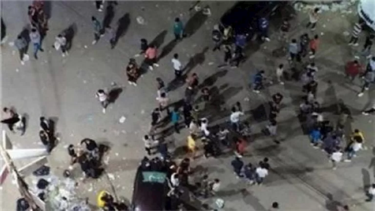تفاصيل مشاجرة بين سائقين بـ”سلاح” بموقف الأزبكية في القاهرة