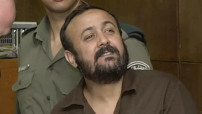 نجل البرغوثي: هناك استهداف ممنهج لوالدي.. وتعرض لاعتداءات كثيرة داخل س