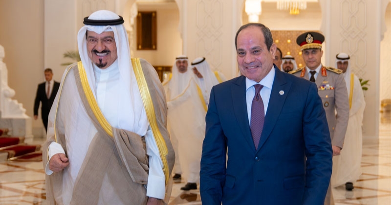 الرئيس المصري يستقبل ممثل سمو الأمير في قصر الاتحادية