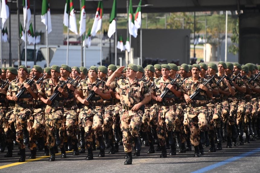 مرسوم رئاسي يحدد ترتيب الأوسمة العسكرية والمدنية