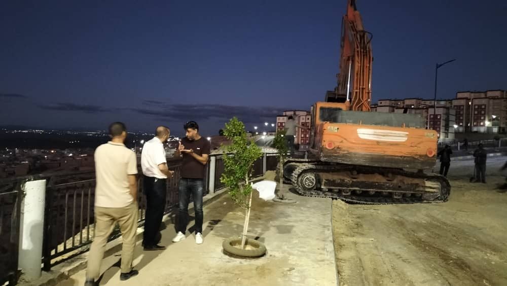 غليزان.. استمرار أشغال رفع مخلفات السيول بحي 1007 مسكن عدل بواد ارهيو