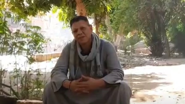 عندليب قنا.. بائع خردة يبدع في تقليد أغاني عبدالحليم حافظ