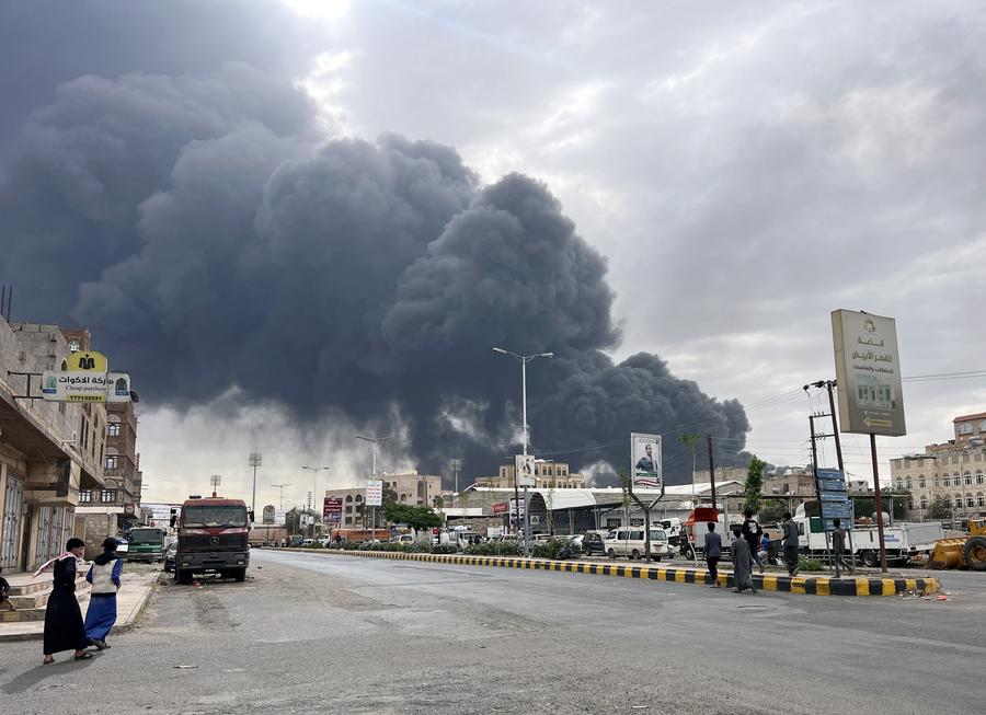 شهداء ومصابون جرّاء استهداف الاحتلال الاسرائيلي مركبة مدنية شرق مدينة غزة