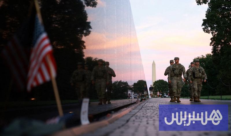 ترامب يأمر بنشر 300 جندي بشيكاغو