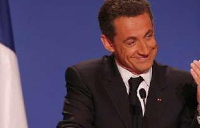 حرس خاص داخل السجن لـ ساركوزى يثيرون الجدل.. كيف علقت الداخلية الفرنسية؟