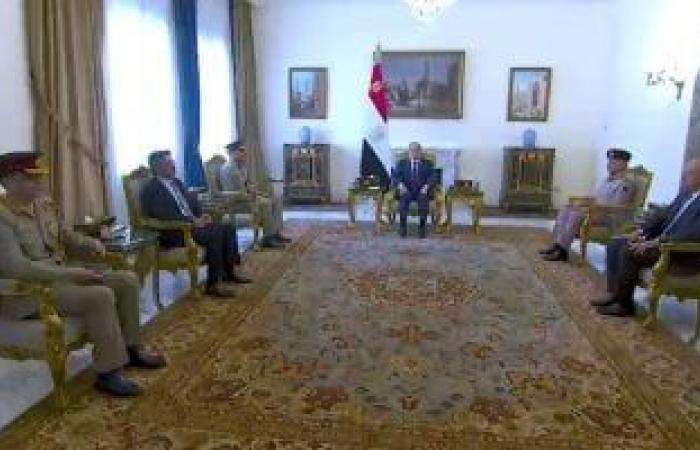 الرئيس السيسى يستقبل رئيس أركان الجيش الباكستانى.. فيديو