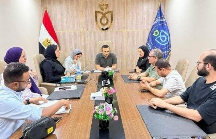 تسليم 1000سماعة طبية.. وافتتاح قسم الرعاية بمستشفى الكرنك