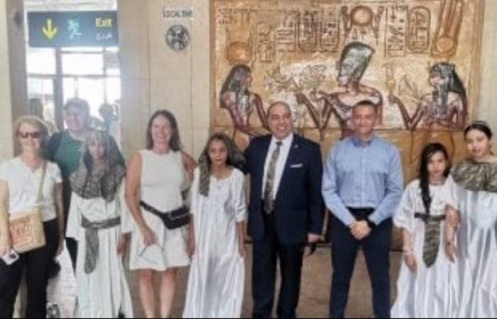 استعدادات مكثفة واستقبال مشرف لضيوف ظاهرة تعامد الشمس بمطار أبو سمبل