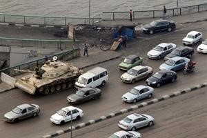 مصر الادعاء العسكري يحقق مع العادلي بتهم التسبب بانهيار النظام وسحب قوات الأمن وإطلاق المساجين