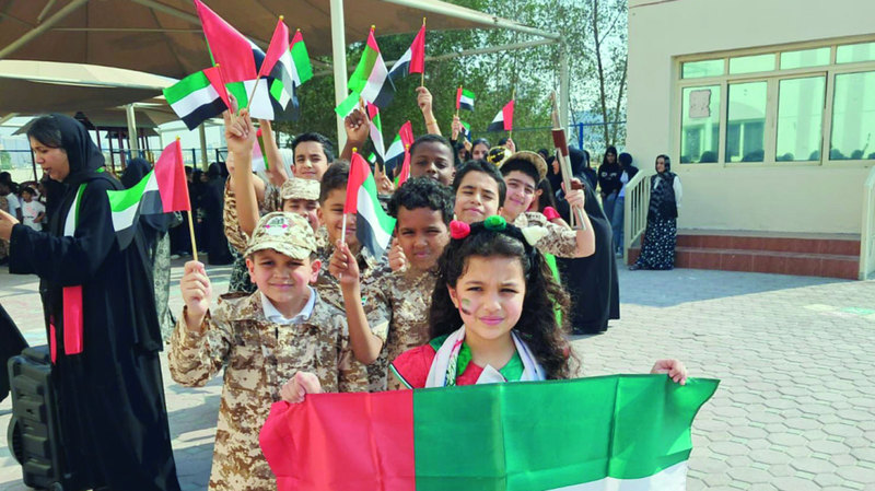 مدارس الدولة ترفع راية الاتحاد.. وتعزف أنشودة الولاء في يوم العَلَم