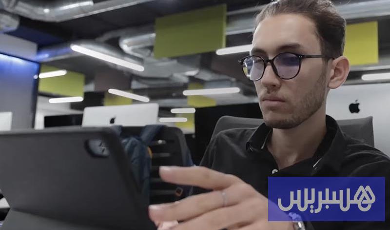 طالب يتميز في بطولة البورصة