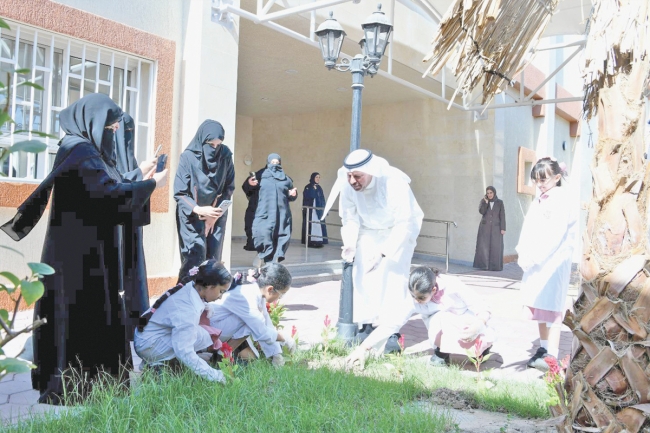 الناصر: غرس القيم البيئية في نفوس الأبناء