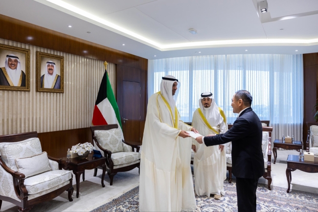 اليحيا تسلَّم أوراق اعتماد سفير بروناي الجديد