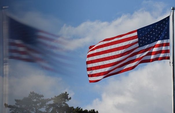 المحكمة العليا الأمريكية تشكك في قانونية رسوم ترامب…