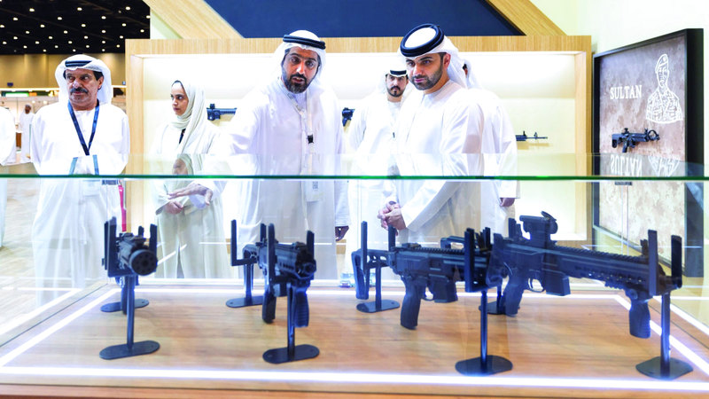 منصور بن محمد يزور معرض الشرق الأوسط للصيد 2025