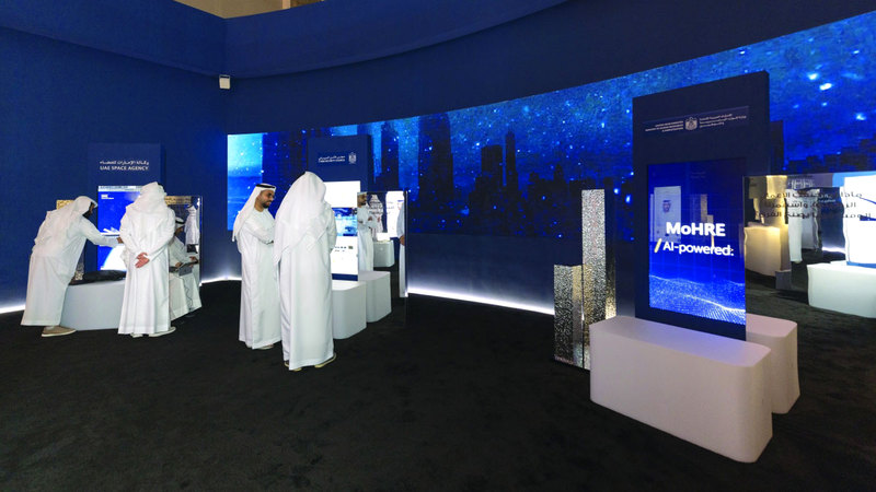 معرض الذكاء الاصطناعي يعرّف بمشاريع حكومية مبتكرة