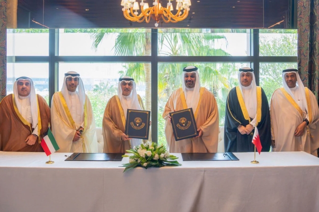 «الكويتي للتنمية» يوقع مع البحرين اتفاقية قرض بـ 100 مليون دولار لتطوير شبكة الكهرباء