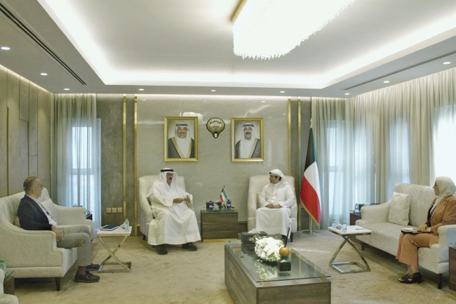 وزير الإعلام: الكويت تعتز بدورها الثقافي والمعرفي في المحافل الدولية