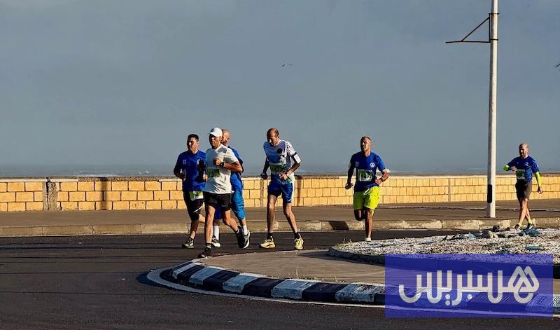 العداء أسمر سعيد يتوج بمدينة الجديدة