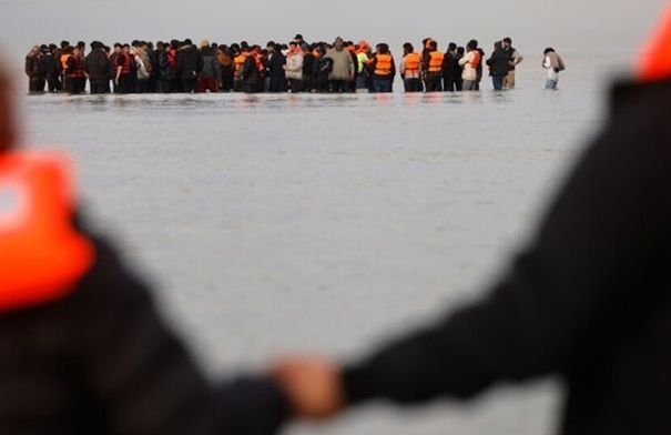 لا إقامة دائمة قبل 20 عاما.. بريطانيا تجري أكبر تغيير في…