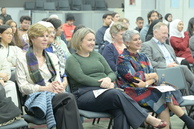 مكتبة «الأمريكية» تستضيف معرض مشاريع الطلبة في الذكاء الاصطناعي