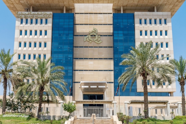 قطار التوظيف يواصل مشواره