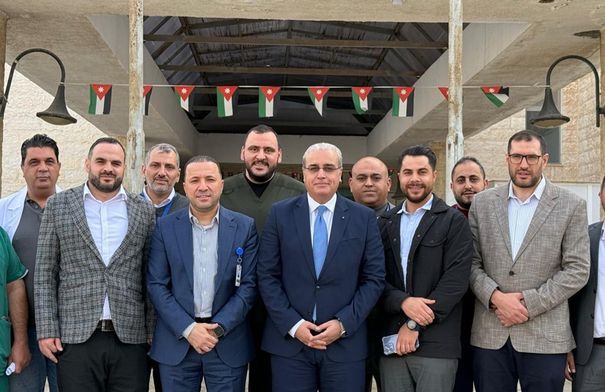 وزير الصحة يكرّم طاقم مستشفى الرمثا …