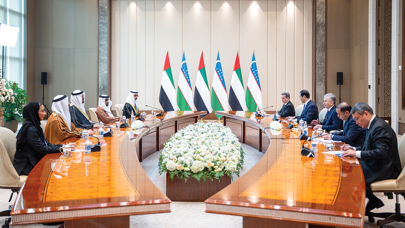 رئيس جمهورية أوزبكستان يستقبل وفد حكومة الإمارات