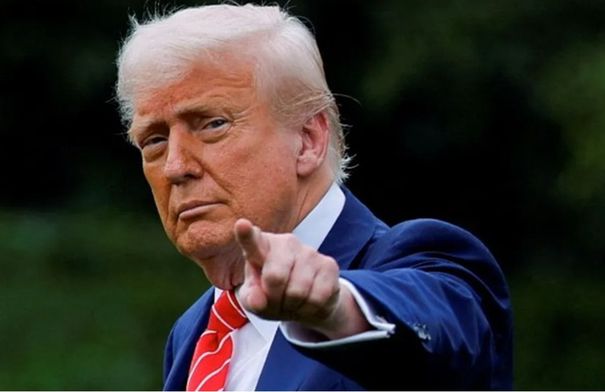 سبب غير متوقع يدفع ترامب لدعوة أنصاره للتصويت ضد مرشحة…