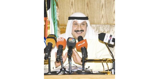 محافظ المركزي بنوكنا تجاوزت الأزمة ولا خلاف مع الفهد حول آلية التمويل