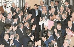 الأسد سورية تواجه مؤامرة من دول بعيدة وقريبة