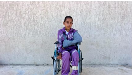 الطفلة المصابة تالا أبو شاويش