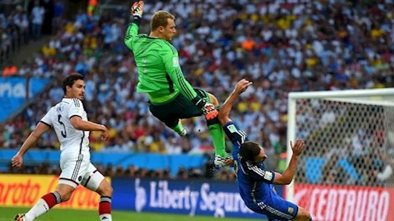 هيجواين يكشف موقف ميسي المؤثر بعد خسارة كأس العالم 2014 وشعوره بالذنب