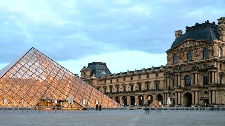 “تاج أوجيني”.. مديرة متحف اللوفر تكشف تفاصيل جديدة بشأن المسروقات بعد