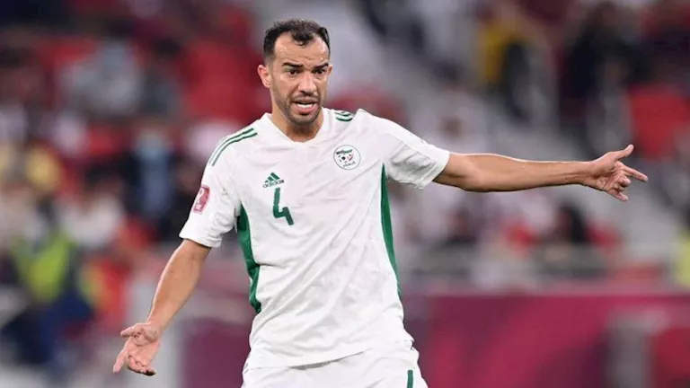 بعد ارتباط اسمه بالأهلي.. “بلعمري” يصدم الرجاء المغربي بهذا القرار