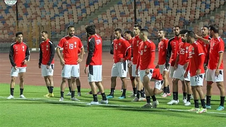 منتخب مصر يخوض تدريباته بملعب العين استعدادا لودية أوزبكستان