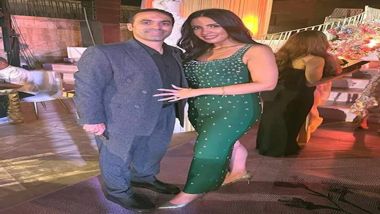 3 صور لجمال عبد الحميد وزوجته في حفل زفاف محمد غانم