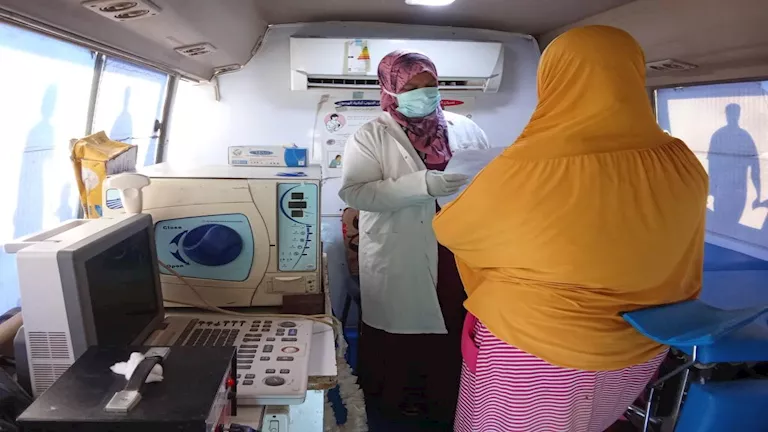 بالصور- قافلة طبية شاملة ببني سويف تخدم أهالي القرى الأكثر احتياجًا